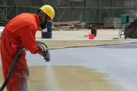 嘉兴彩色路面喷涂是一种为路面